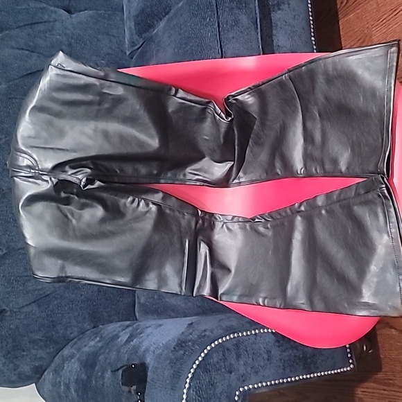 Gap pleather pants - Picture 2 of 4